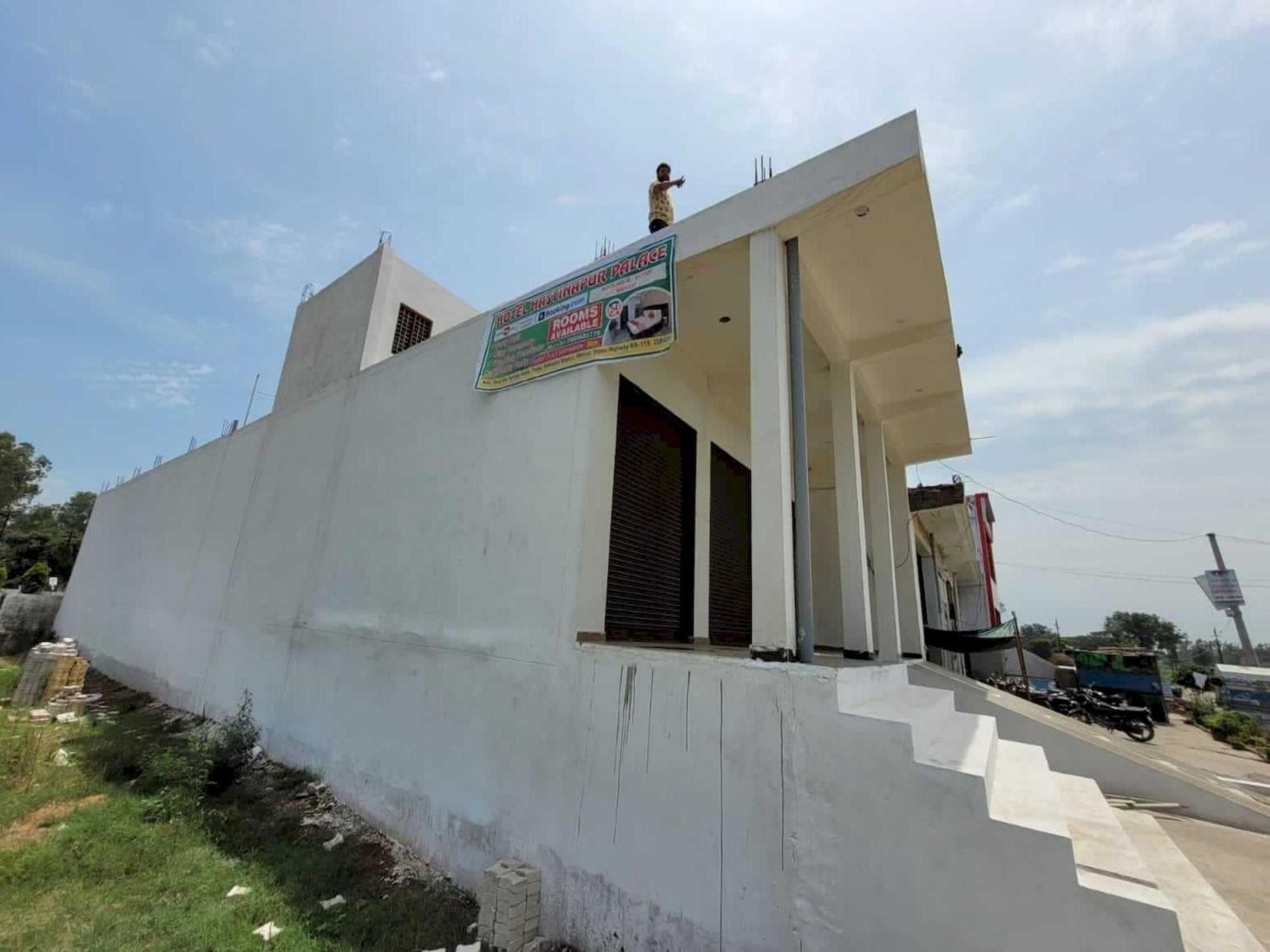 Oyo Hotel Hastinapur Palace Meerut Exteriör bild